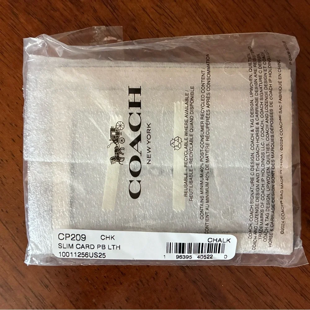 Coach Card Holder - Picture 4 of 4